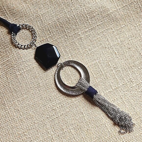 C1946 Long Silver, Navy & Black Drop Statement  Necklace - Picture 4 of 8